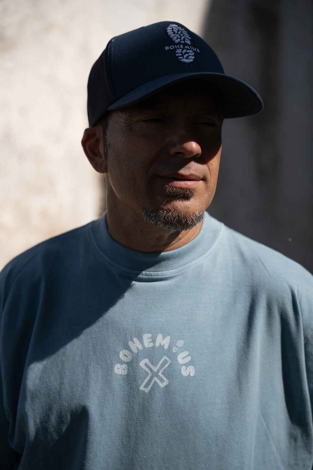 CAMISETA OVERSIZE AZUL Y X QUE NO