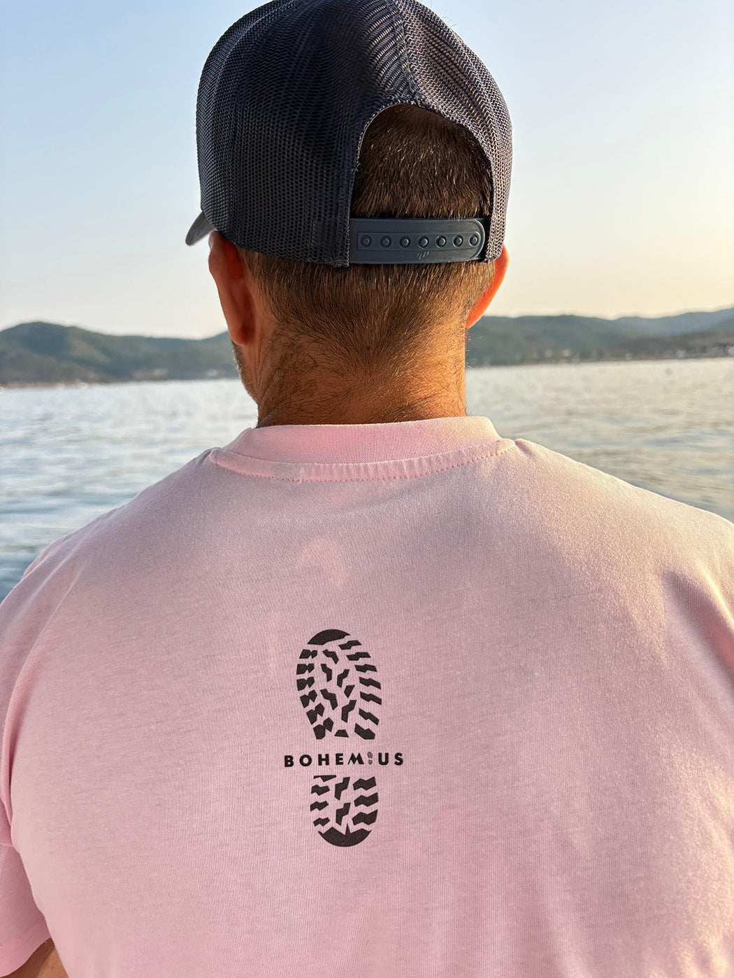 CAMISETA ROSA ILUMINA