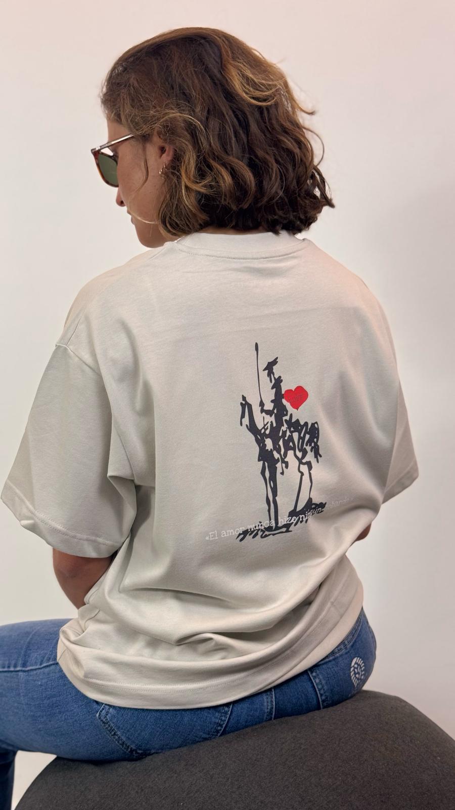 CAMISETA CORTA DON QUIJOTE GRIS