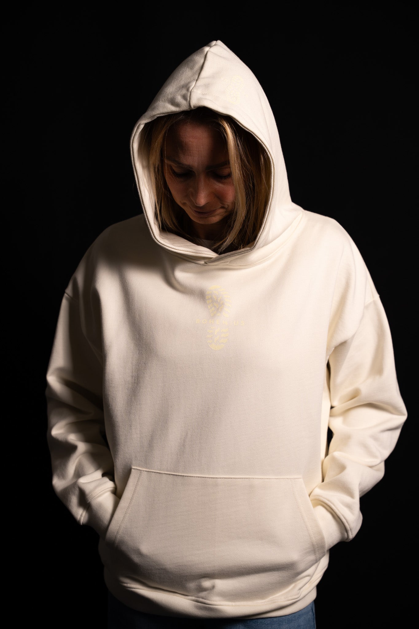 SUDADERA CREMA CON CAPUCHA  PREMIUM