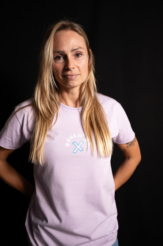 CAMISETA CORTA MALVA X QUE NO AZUL