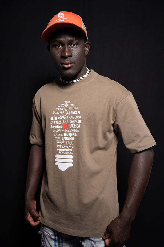 CAMISETA VERDE CAQUI ILUMINA