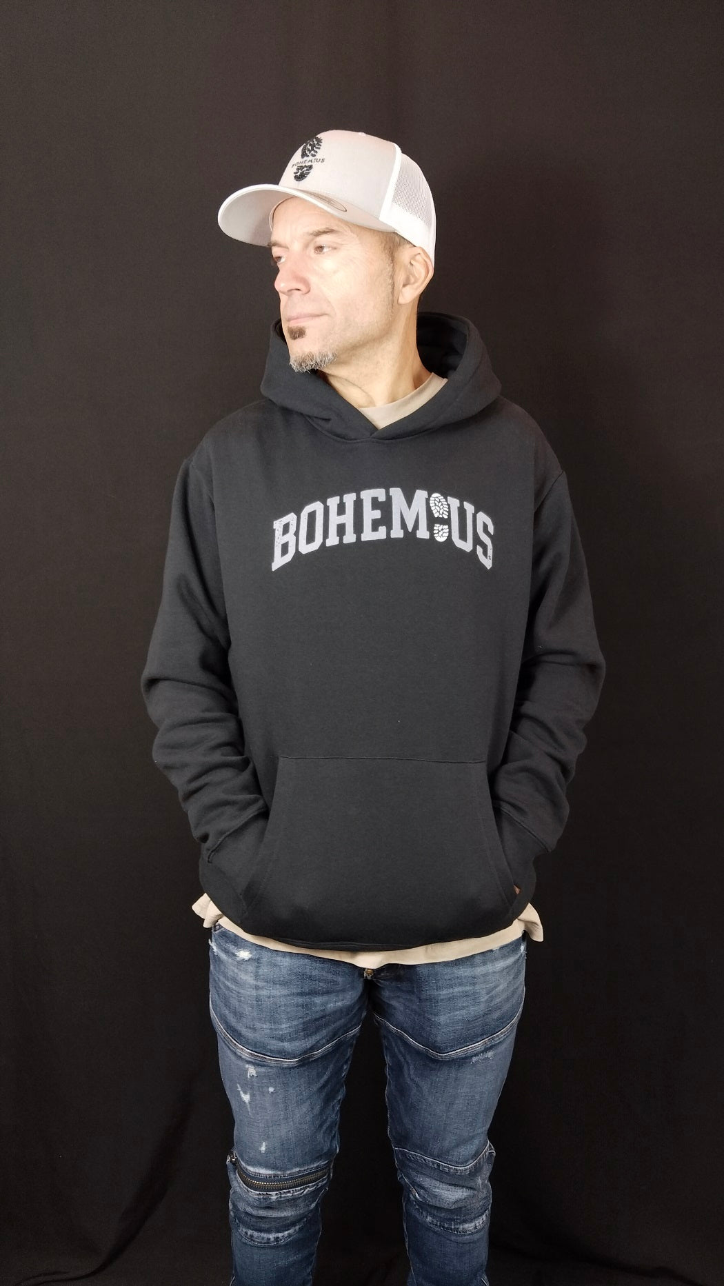 SUDADERA NEGRA 33 BLANCO